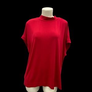 Short sleeve flowy top